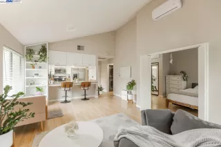 More Details about MLS # 41033562 : 2436 SEBASTOPOL LN # 3