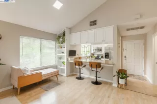 Photo #1: 41033562 Listing