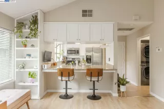 Photo #2: 41033562 Listing