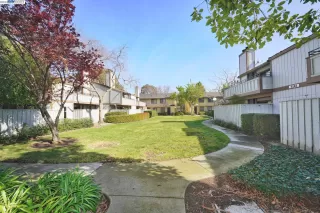 Photo #4: 41033649 Listing