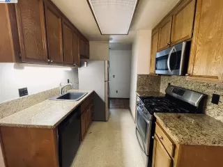 Photo #5: 41033649 Listing