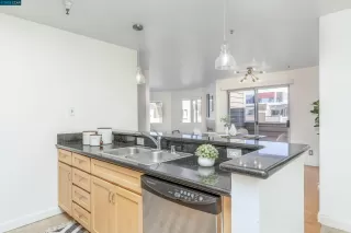 Photo #6: 41033743 Listing 