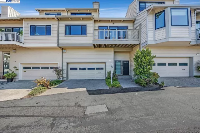 MLS: 41033822 Condo For Sale