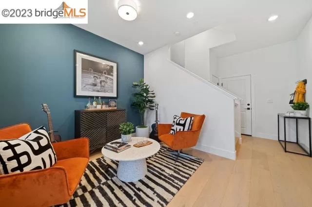 MLS: 41033892 Condo For Sale