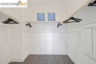 Photo #6: 41033892 Listing