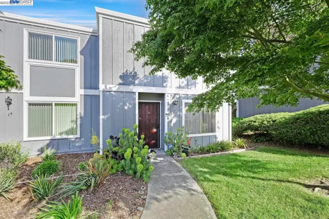 MLS: 41033926 Condo For Sale