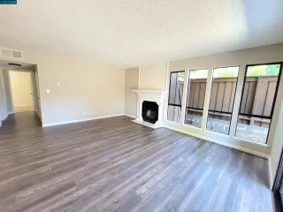 Photo #5: 41034027 Listing