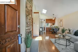 Photo #2: 41034094 Listing