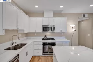 Photo #2: 41034100 Listing