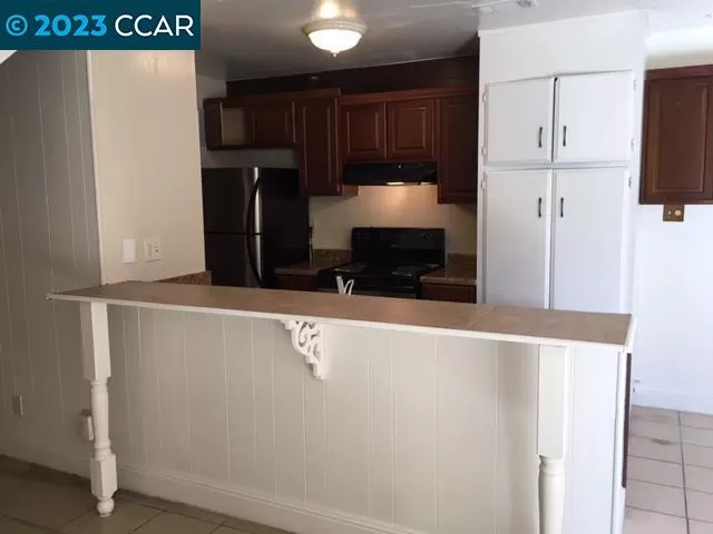 MLS: 41034117 Condo For Sale