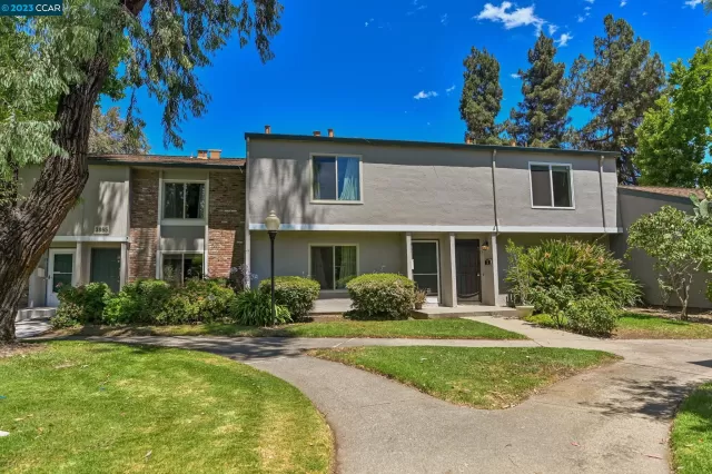 MLS: 41034154 Condo For Sale