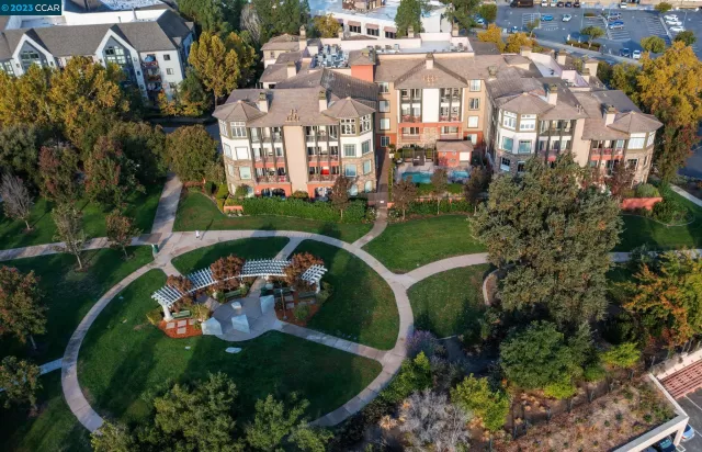 MLS: 41034348 Condo For Sale