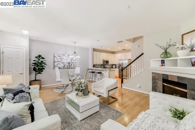 MLS: 41034375 Condo For Sale