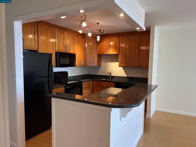 MLS: 41034590 Condo For Sale