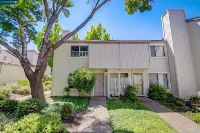 MLS: 41034620 Condo For Sale