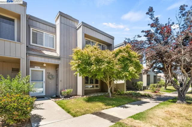 MLS: 41034643 Condo For Sale