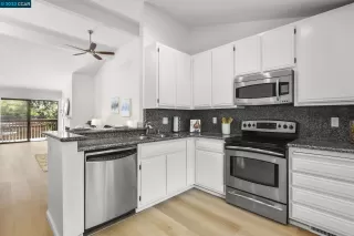 Photo #5: 41034761 Listing