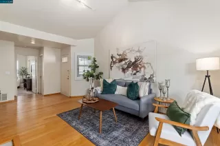 Photo #4: 41034882 Listing