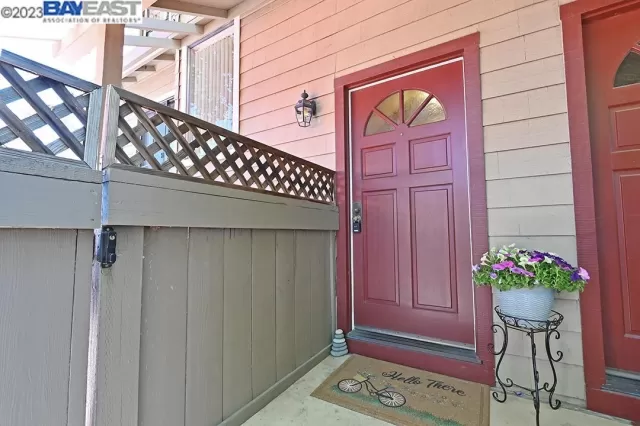 MLS: 41034904 Condo For Sale