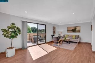 Photo #2: 41034961 Listing 