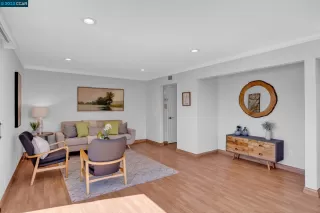 Photo #5: 41034961 Listing 