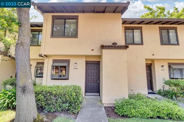 MLS: 41034975 Condo For Sale