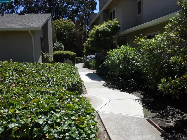 MLS: 41035103 Condo For Sale