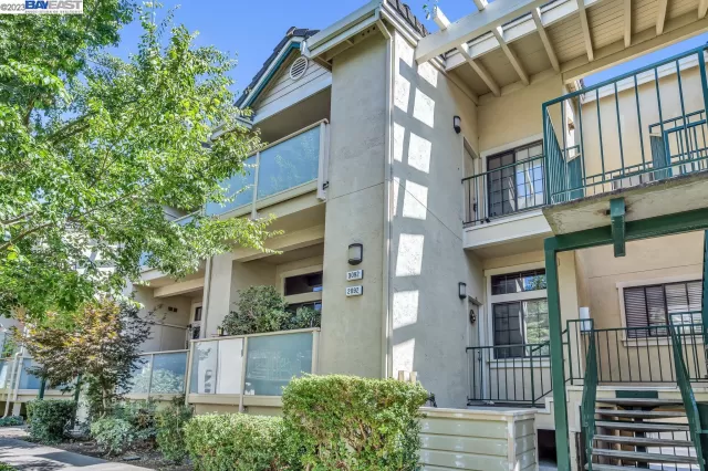 MLS: 41035150 Condo For Sale