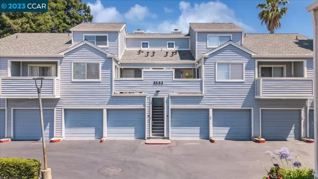 MLS: 41035161 Condo For Sale