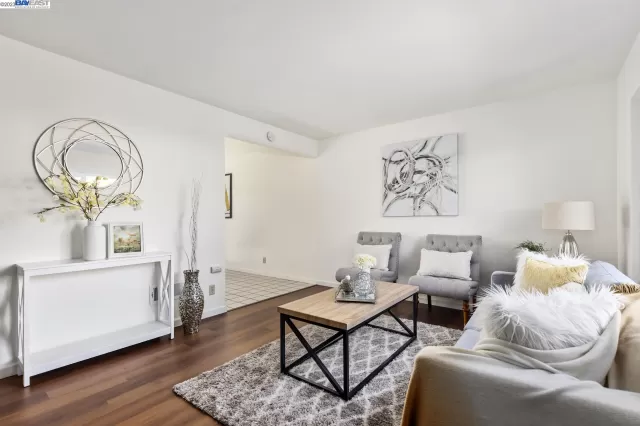 MLS: 41035294 Condo For Sale