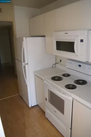 Photo #1: 41035310 Listing 