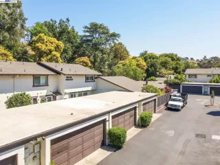 Photo #2: 41035315 Listing