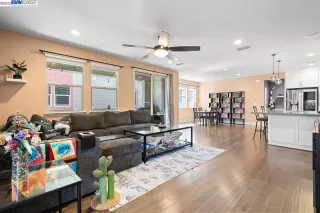 Photo #2: 41035412 Listing