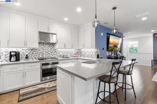 Photo #6: 41035412 Listing