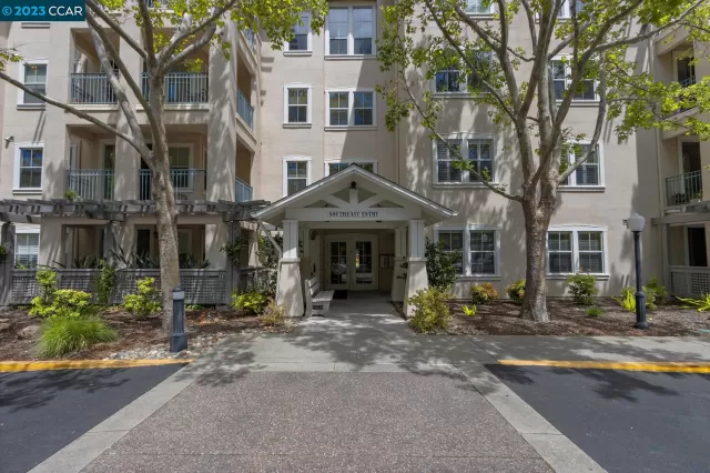 MLS: 41035443 Condo For Sale