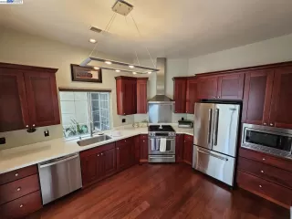 Photo #2: 41035495 Listing