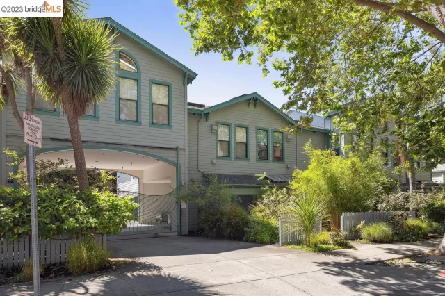 MLS: 41035555 Condo For Sale