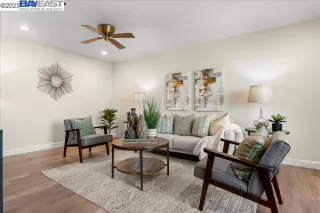 Photo #2: 41035577 Listing