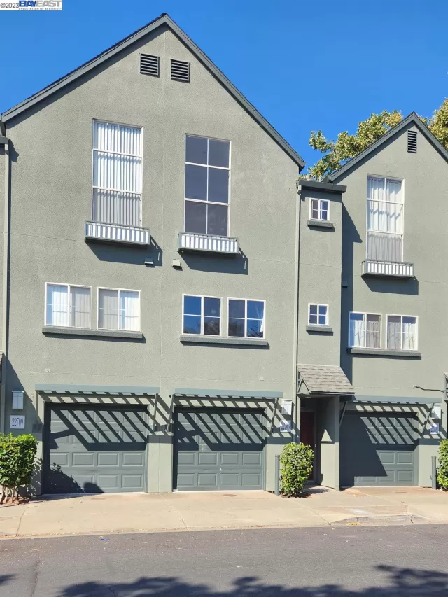 MLS: 41035595 Condo For Sale