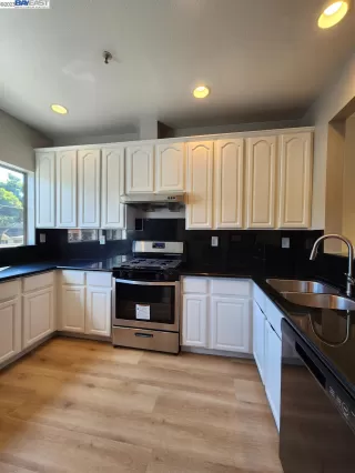 Photo #5: 41035595 Listing