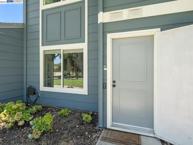 MLS: 41035605 Condo For Sale