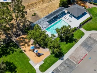 Photo #3: 41035605 Listing