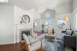 Photo #1: 41035632 Listing