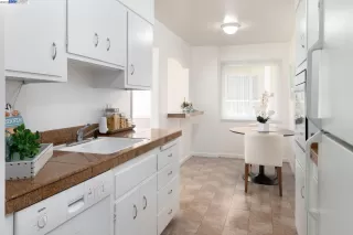 Photo #4: 41035692 Listing 