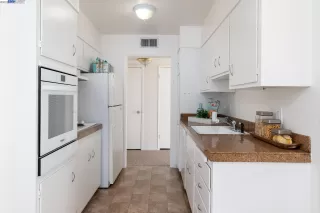 Photo #6: 41035692 Listing 