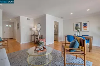 Photo #2: 41035752 Listing 