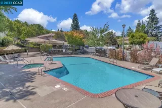 Photo #3: 41035752 Listing 