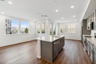 Photo #4: 41035873 Listing