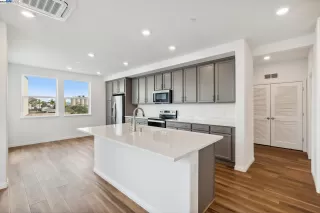 Photo #5: 41035873 Listing