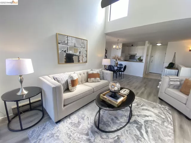 MLS: 41035884 Condo For Sale